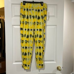 cabi Atomic Lounger, yellow tie dye, 6049, Spring 2022 Collection